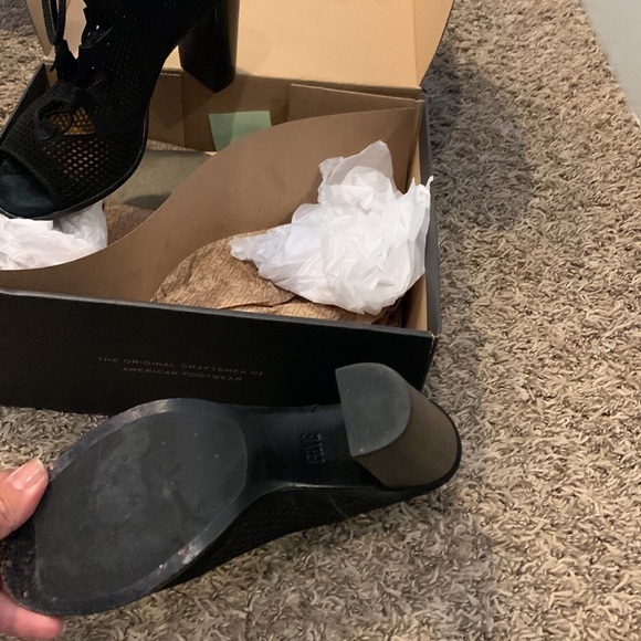 Frye gabby perforated suede lace up booties open toe size 8 - Picture 3 of 6